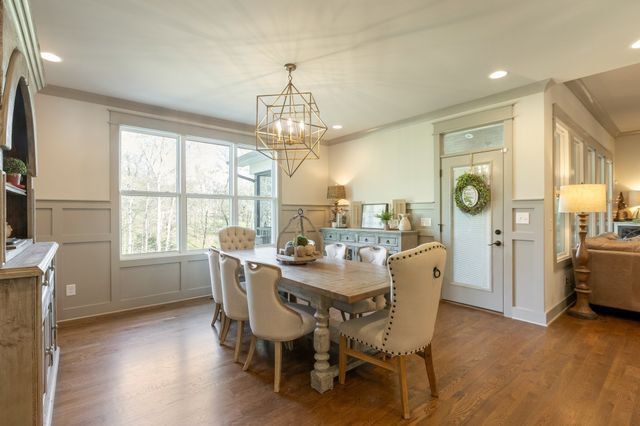 1070 Hideaway Rd, Columbia, TN 38401