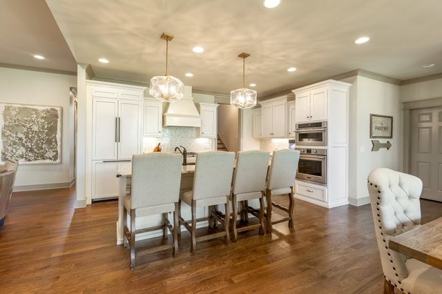 1070 Hideaway Rd, Columbia, TN 38401