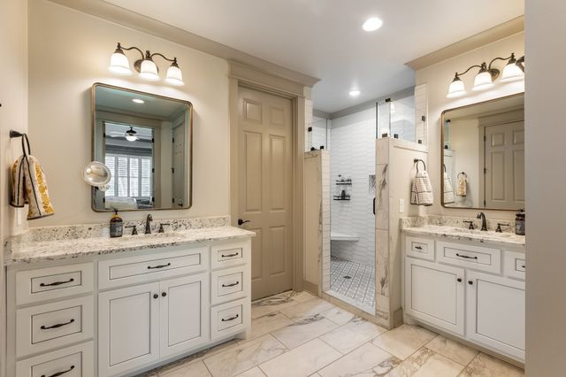 1070 Hideaway Rd, Columbia, TN 38401