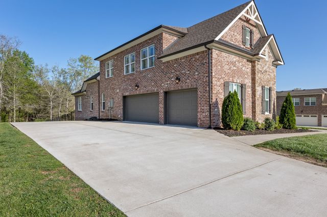1070 Hideaway Rd, Columbia, TN 38401