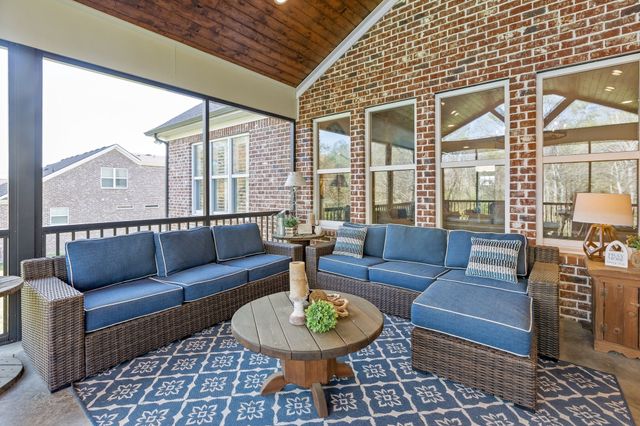 1070 Hideaway Rd, Columbia, TN 38401