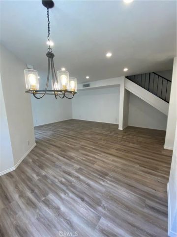 7651 Reseda Blv 5T, Reseda, CA 91335