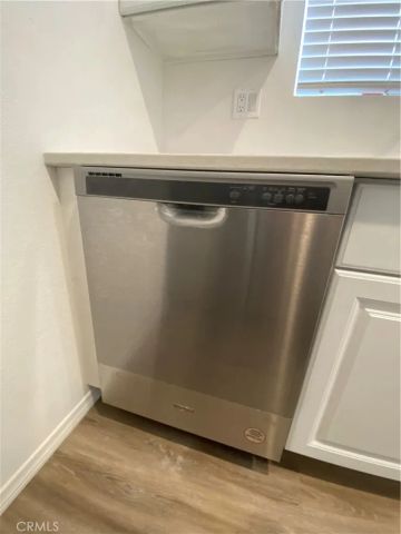 7651 Reseda Blv 5T, Reseda, CA 91335