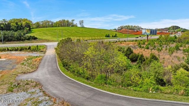 0 Winfield Dunn Pkwy, Kodak, TN 37764