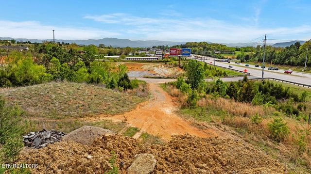 0 Winfield Dunn Pkwy, Kodak, TN 37764