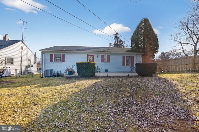 710 PORTER AVE, Martinsburg, WV 25401