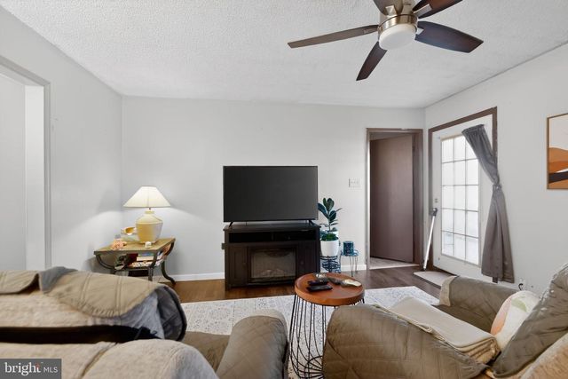 710 PORTER AVE, Martinsburg, WV 25401