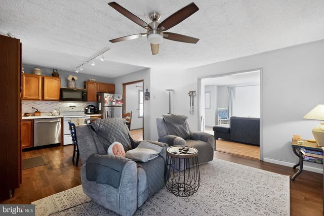 710 PORTER AVE, Martinsburg, WV 25401