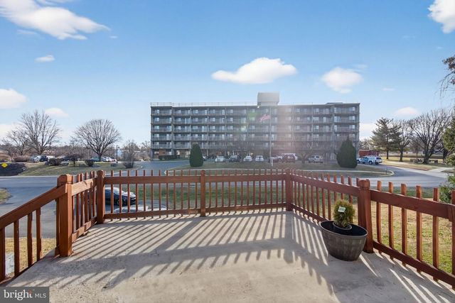 710 PORTER AVE, Martinsburg, WV 25401