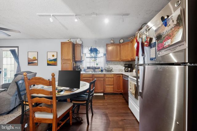 710 PORTER AVE, Martinsburg, WV 25401