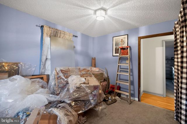 710 PORTER AVE, Martinsburg, WV 25401