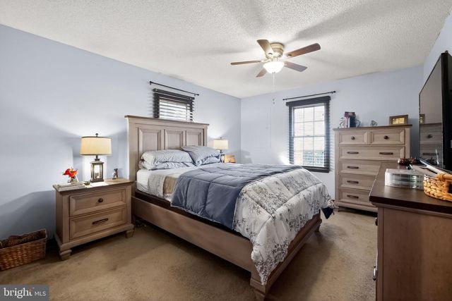 710 PORTER AVE, Martinsburg, WV 25401