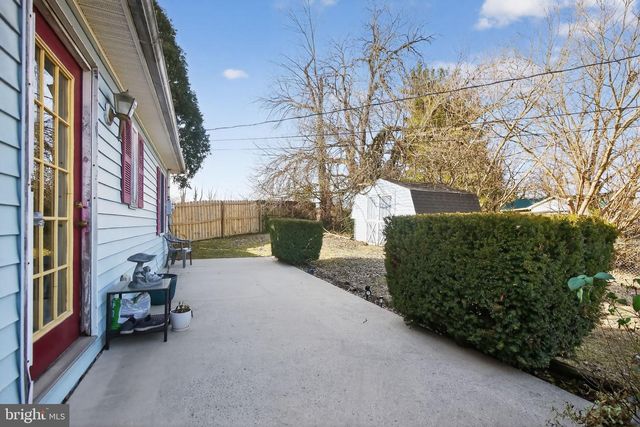 710 PORTER AVE, Martinsburg, WV 25401