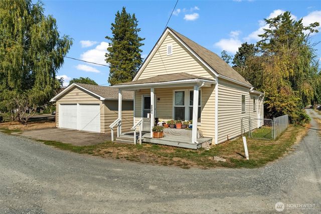 343 4th Street SE, Puyallup, WA 98372