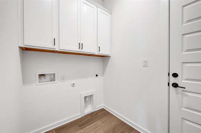 394 Bishop Wood RD, Dripping Springs, TX 78620