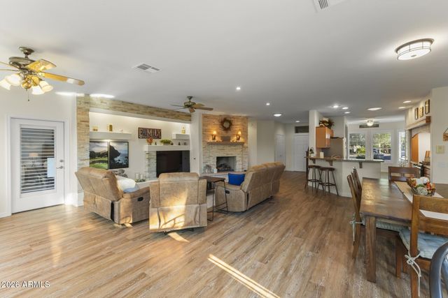 18574 N SUNRAY Court, Surprise, AZ 85374