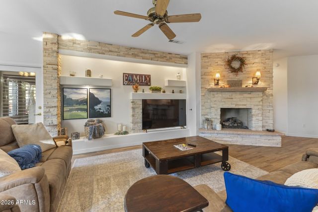 18574 N SUNRAY Court, Surprise, AZ 85374