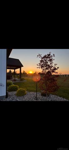 184 N Queens Creek Drive, Frankenmuth, MI 48734