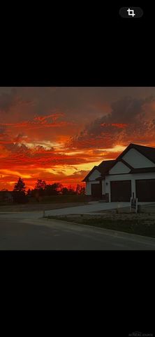 184 N Queens Creek Drive, Frankenmuth, MI 48734
