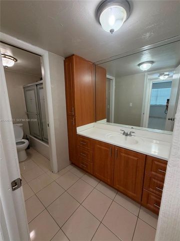 5501 NW 7th Street E204, Miami, FL 33126