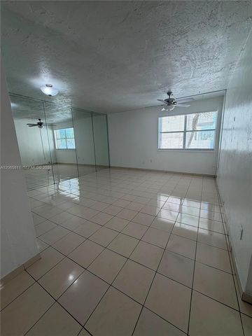 5501 NW 7th Street E204, Miami, FL 33126