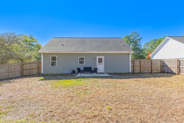 286 Elm Street, Saint James, NC 28461