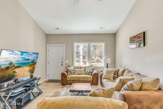 286 Elm Street, Saint James, NC 28461