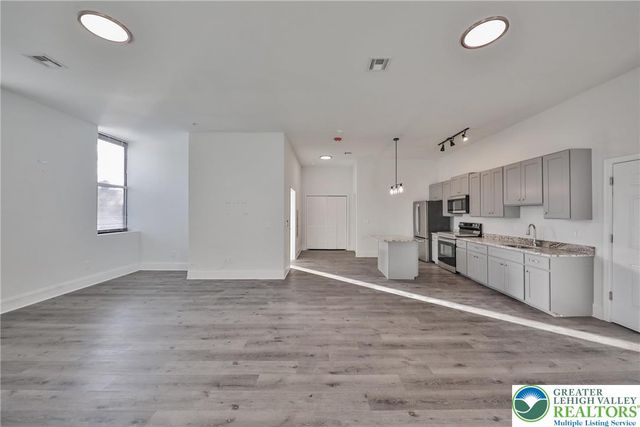 10 West Goepp Street 207, Bethlehem City, PA 18018