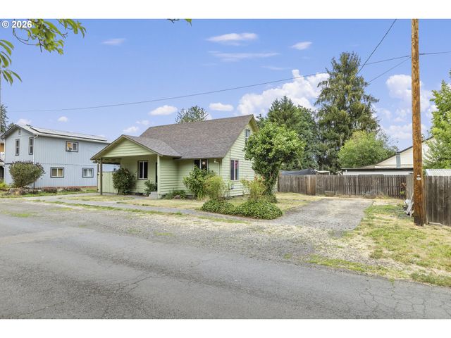 609 4TH St, Dayton, OR 97114