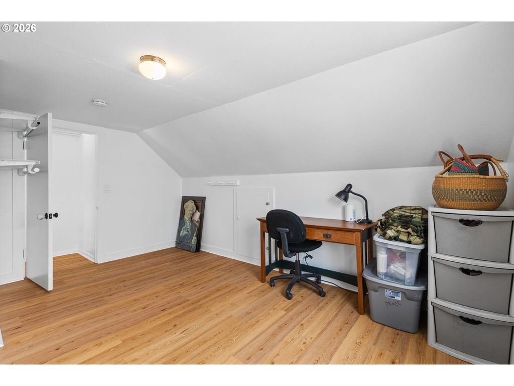 Image 21 of property listing at 609 4TH St, Dayton, OR 97114