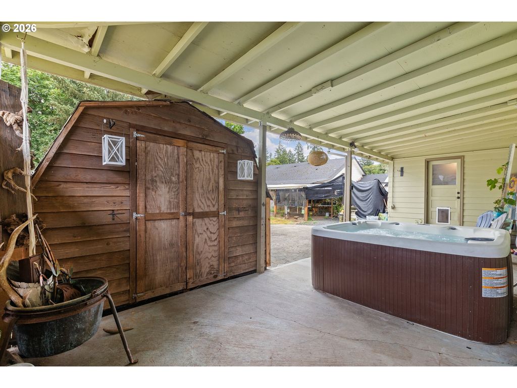 Image 24 of property listing at 609 4TH St, Dayton, OR 97114
