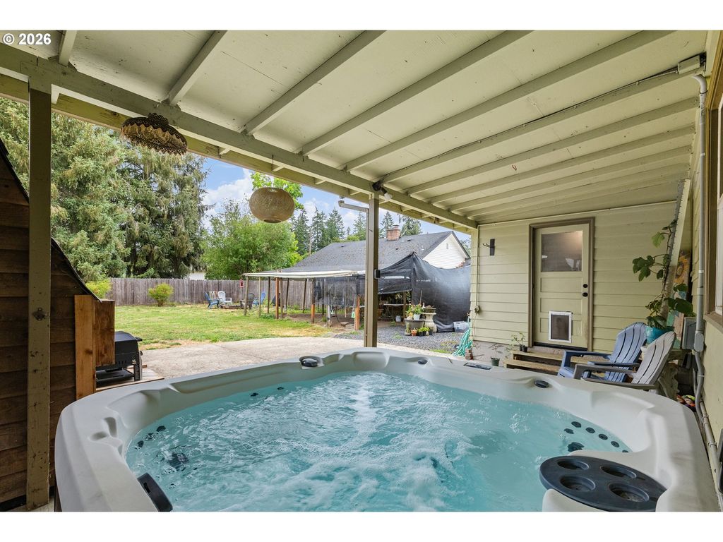 Image 25 of property listing at 609 4TH St, Dayton, OR 97114