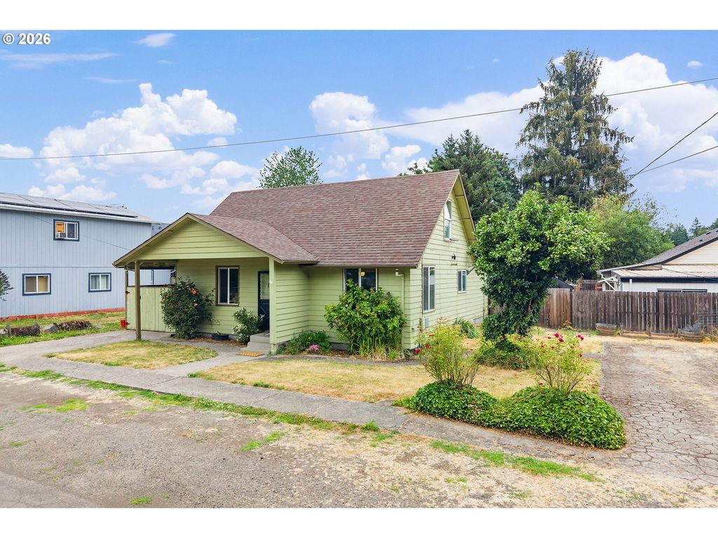 Image 44 of property listing at 609 4TH St, Dayton, OR 97114