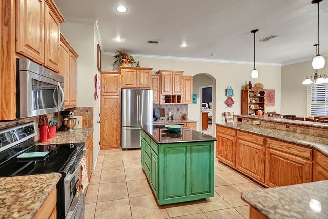 7612 Canterbury Dr, Odessa, TX 79765