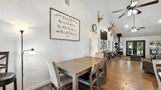 1784 Fm 538, Stockdale, TX 78160