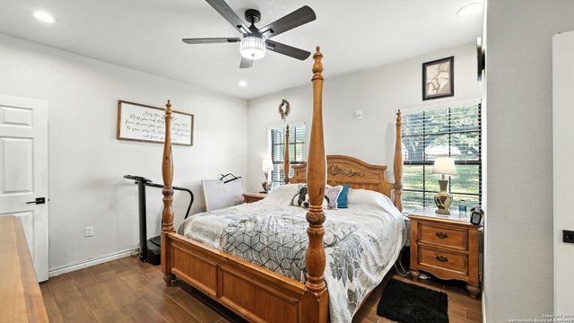 1784 Fm 538, Stockdale, TX 78160