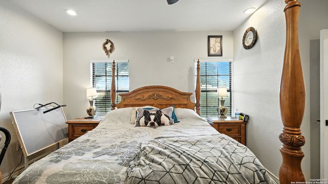 1784 Fm 538, Stockdale, TX 78160