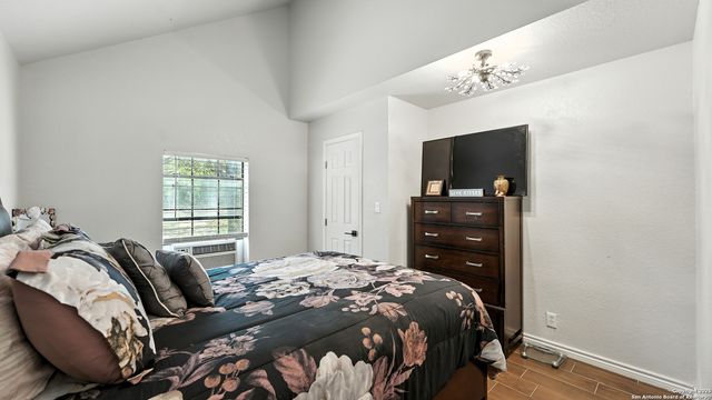 1784 Fm 538, Stockdale, TX 78160