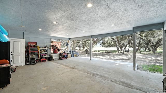 1784 Fm 538, Stockdale, TX 78160