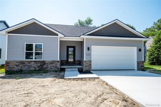 1405 Cedarcrest Drive, Carleton Village, MI 48117