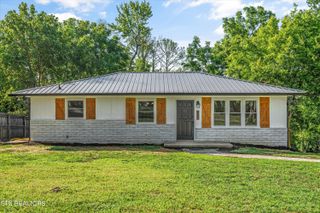 1516 Holman Rd, Knoxville, TN 37909