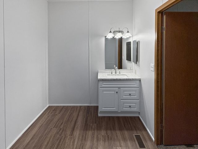 253 E Scarlet Oak Drive, Coopersville, MI 49404