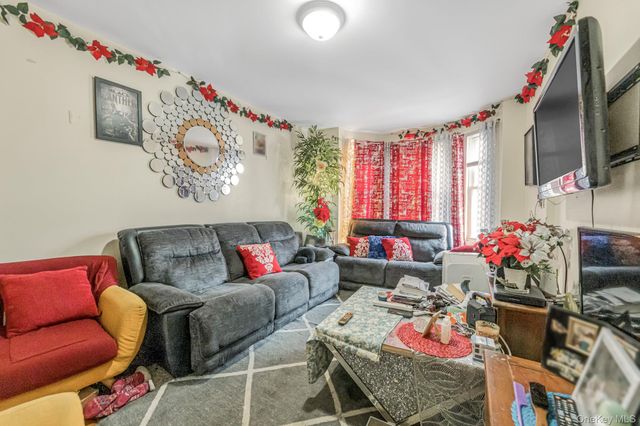 95 Palisade Avenue, Yonkers, NY 10701