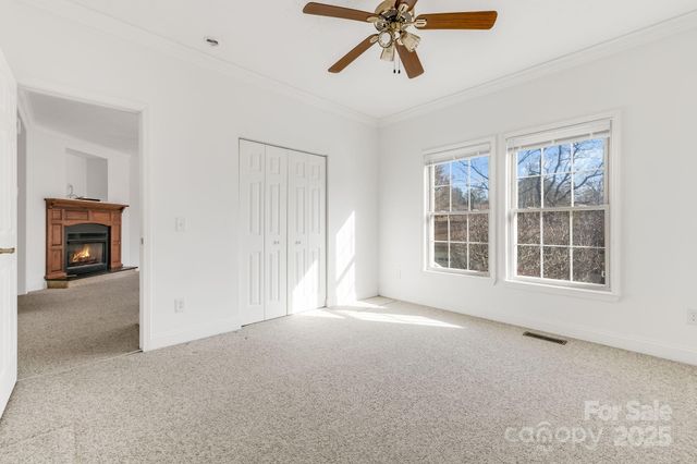 1 Hedgerose Court B, Asheville, NC 28805