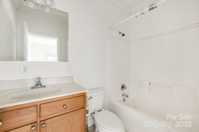 1 Hedgerose Court B, Asheville, NC 28805