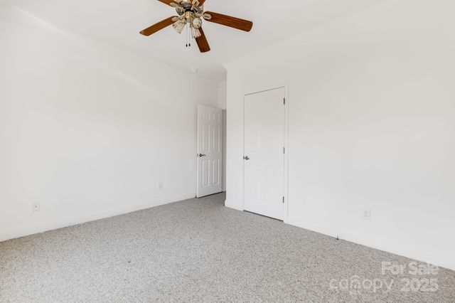 1 Hedgerose Court B, Asheville, NC 28805