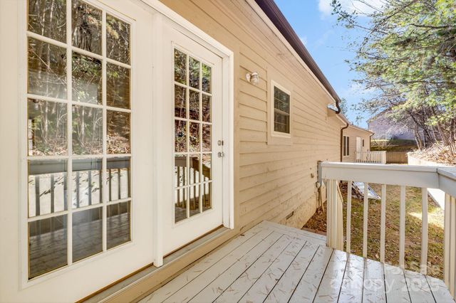 1 Hedgerose Court B, Asheville, NC 28805