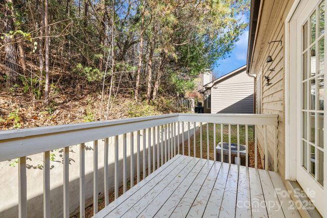 1 Hedgerose Court B, Asheville, NC 28805