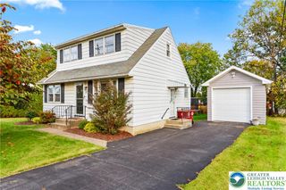 507 Apple Blossom Road, Forks Twp, PA 18040