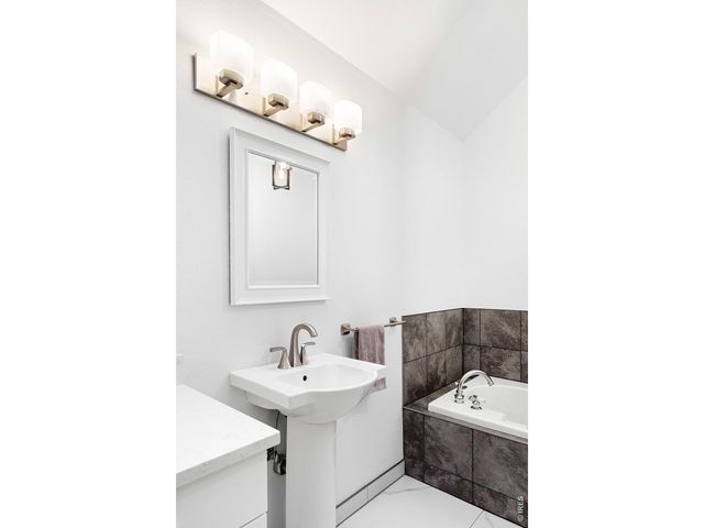 553 Pearl St, Boulder, CO 80302